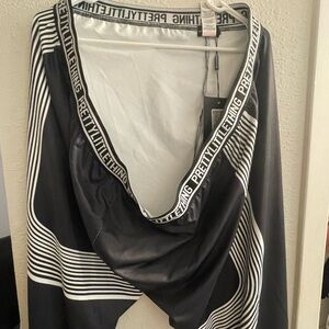 NWT PrettyLittleThing Black and White Active Pants 26W